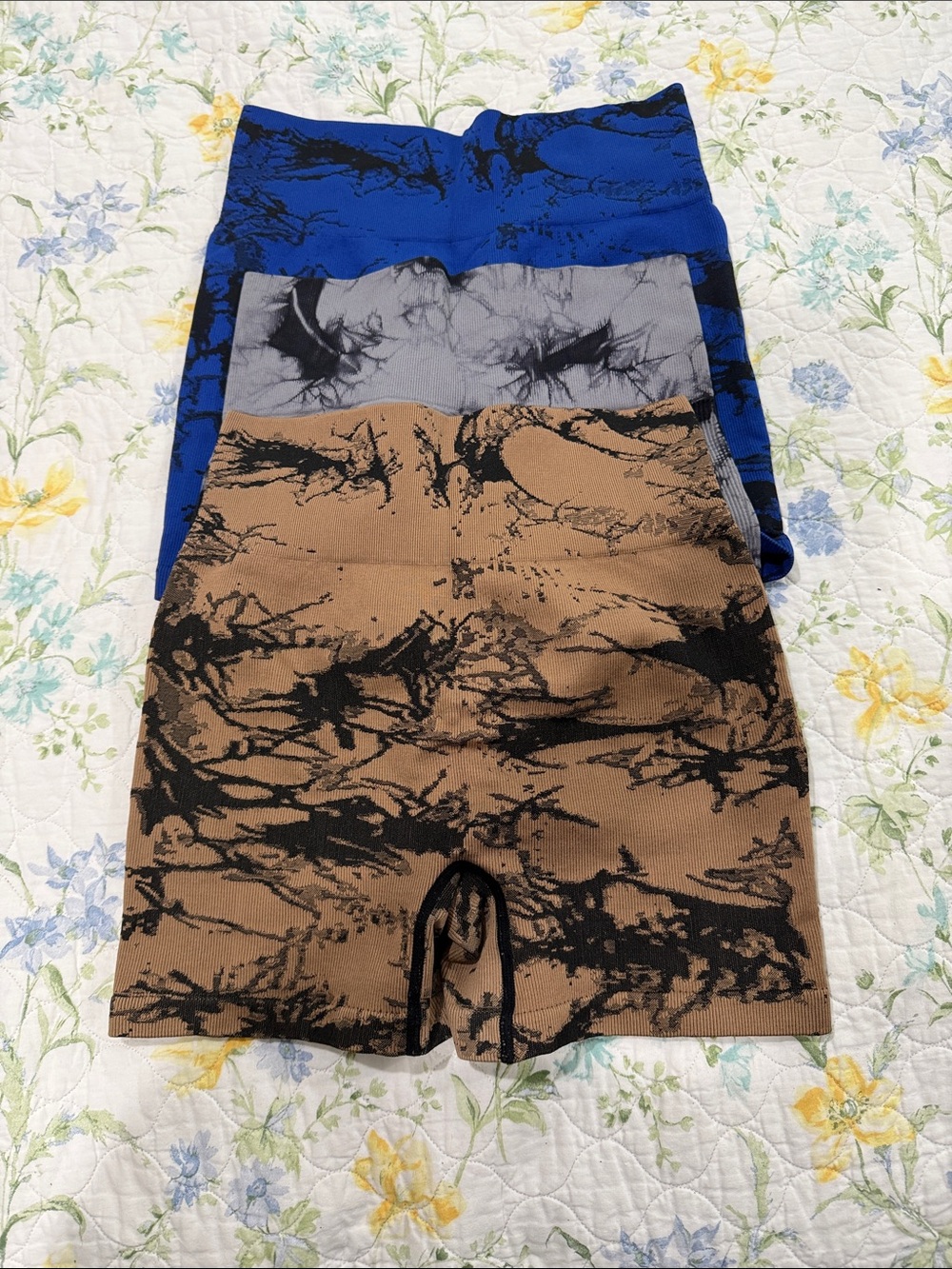 3 Seamless Tie-Dye High-Waist Bike Shorts - Blue,Brown & Gray